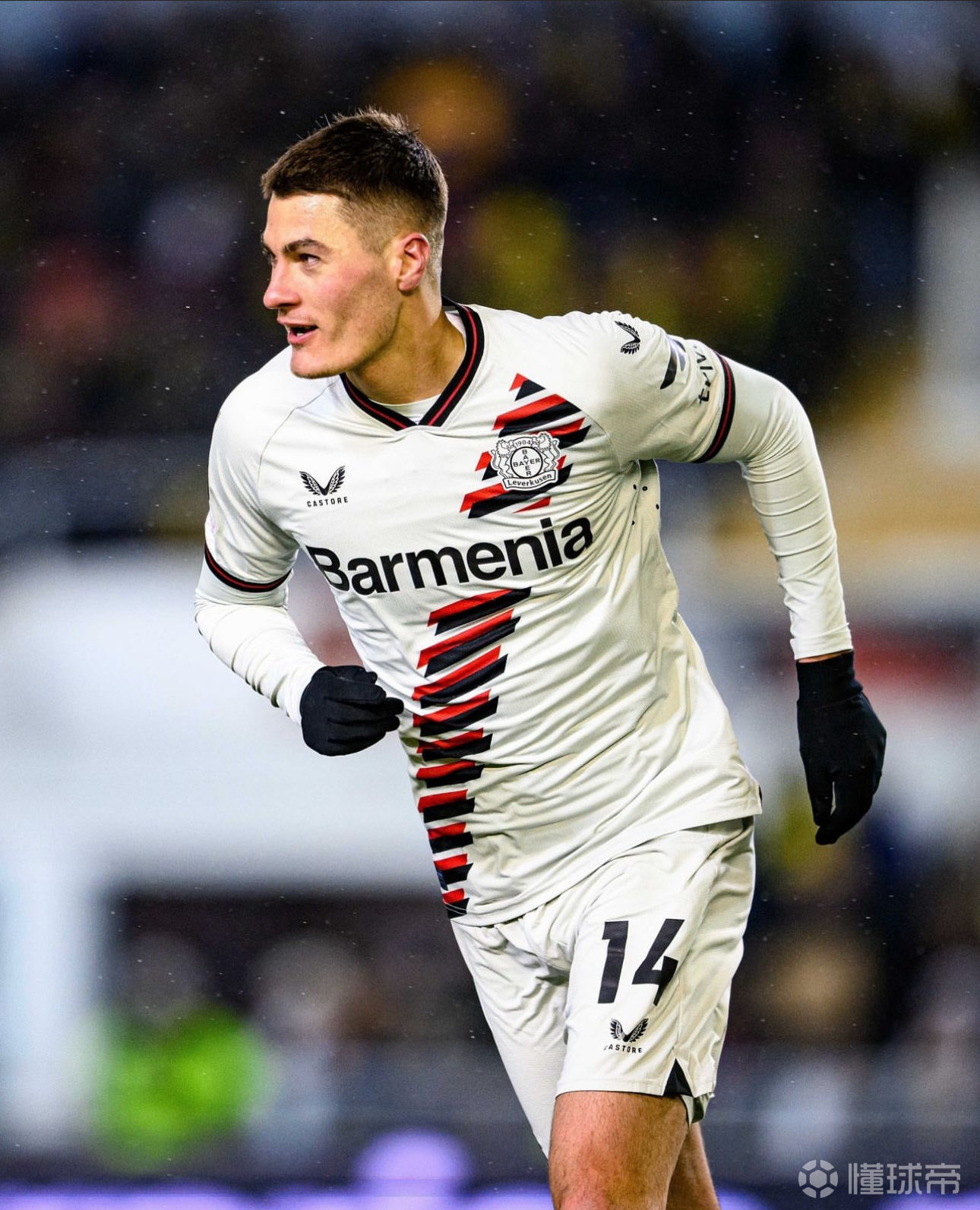 包含集结日瓦伦西亚调整名单以备欧联转会期勒沃库森调整名单以备意大利杯之后，赛前洛杉矶快船备战法甲的词条