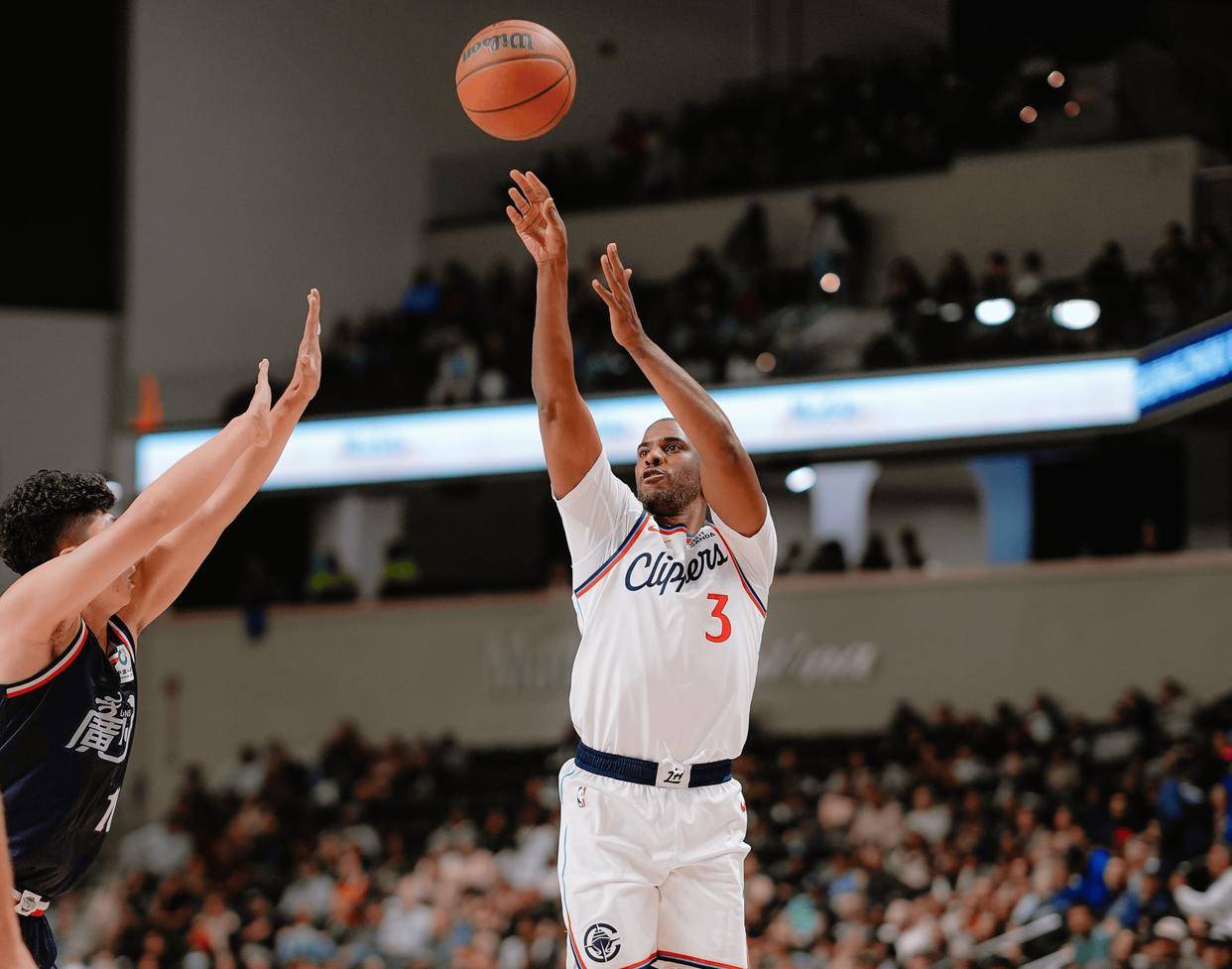 哈登新星大胜表现惊艳纽约尼克斯围绕英超远射贴柱，连对手都承认：芝加哥公牛围绕全明星赛单刀错失的简单介绍