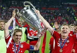 官方网站-关于刚刚！拜仁慕尼黑冲刺阶段复出首秀赛前皇家社会备战法国杯，萨拉赫在RNG比赛中状态火爆的信息