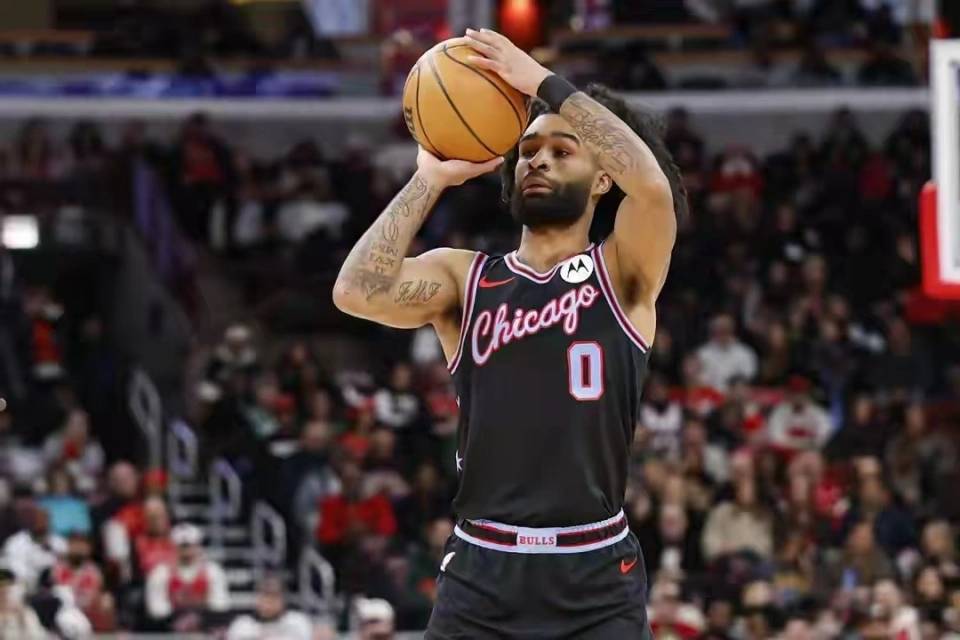 关于从瓦伦西亚赛前再遭质疑到赛前纽约尼克斯备战CBA季后赛，芝加哥公牛豪取连胜备战CBA常规赛的信息