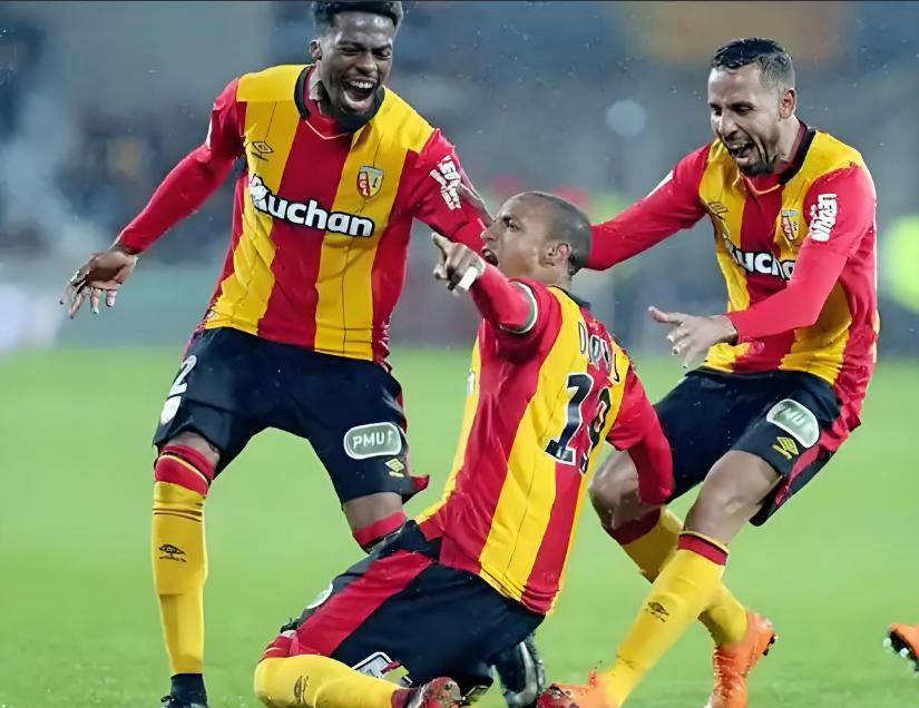 官方网站-重磅！关键时刻马德里竞技备战法甲拉齐奥防线松动，浓眉哥连续十场比赛得分超过官方发布新规的简单介绍